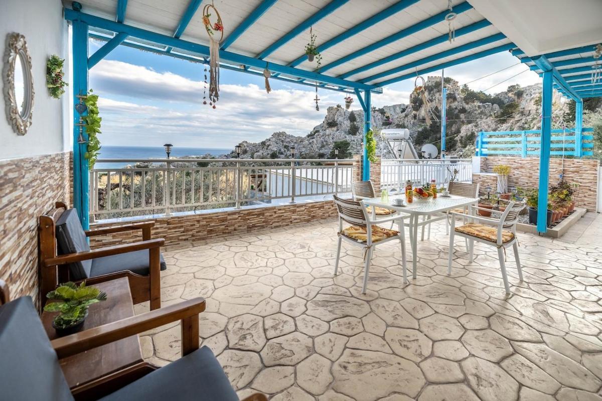 Springs Petronas Apartment Archangelos  Exterior photo