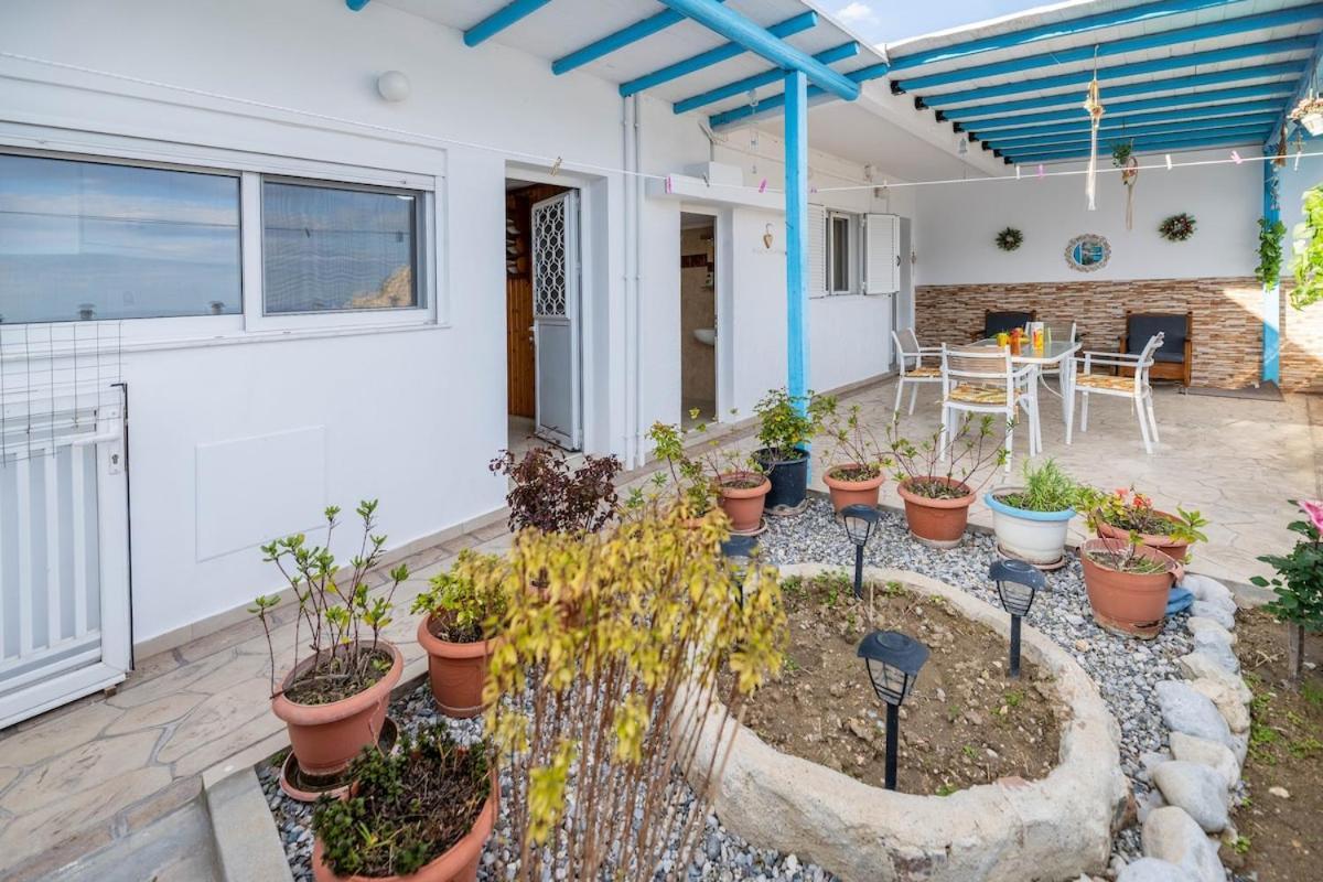 Springs Petronas Apartment Archangelos  Exterior photo