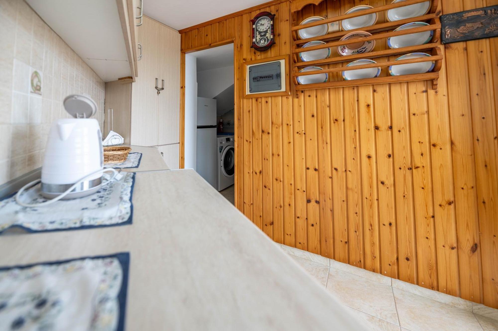 Springs Petronas Apartment Archangelos  Exterior photo