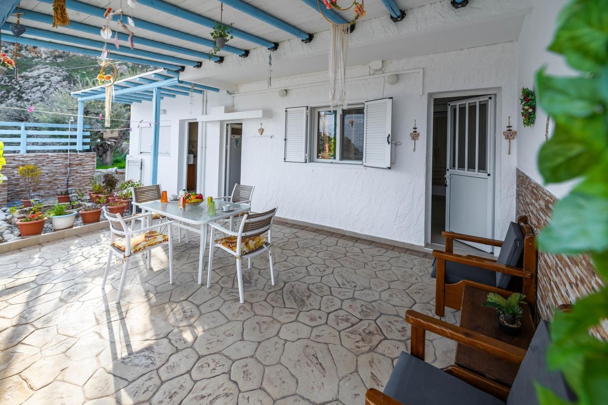 Springs Petronas Apartment Archangelos  Exterior photo
